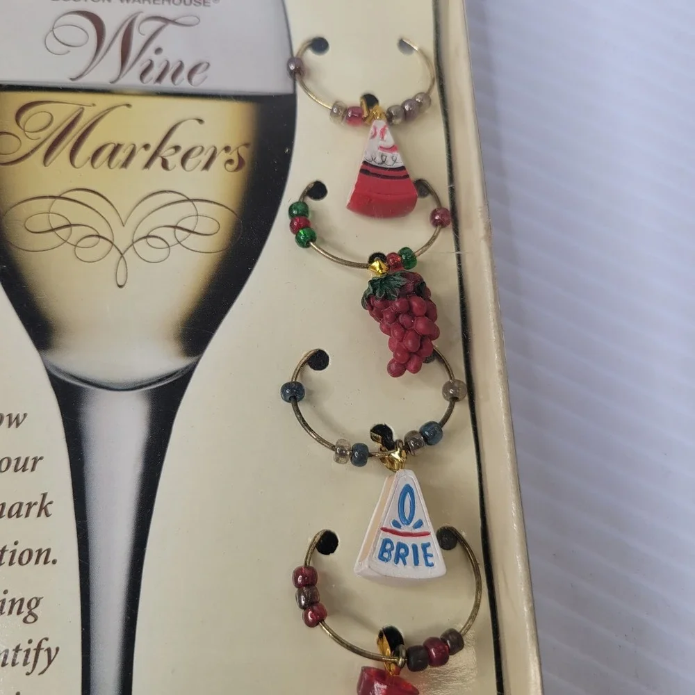 Boston Warehouse Buffet Charcuterie Items Wine Charms Cheese Spreaders‎ Napkins